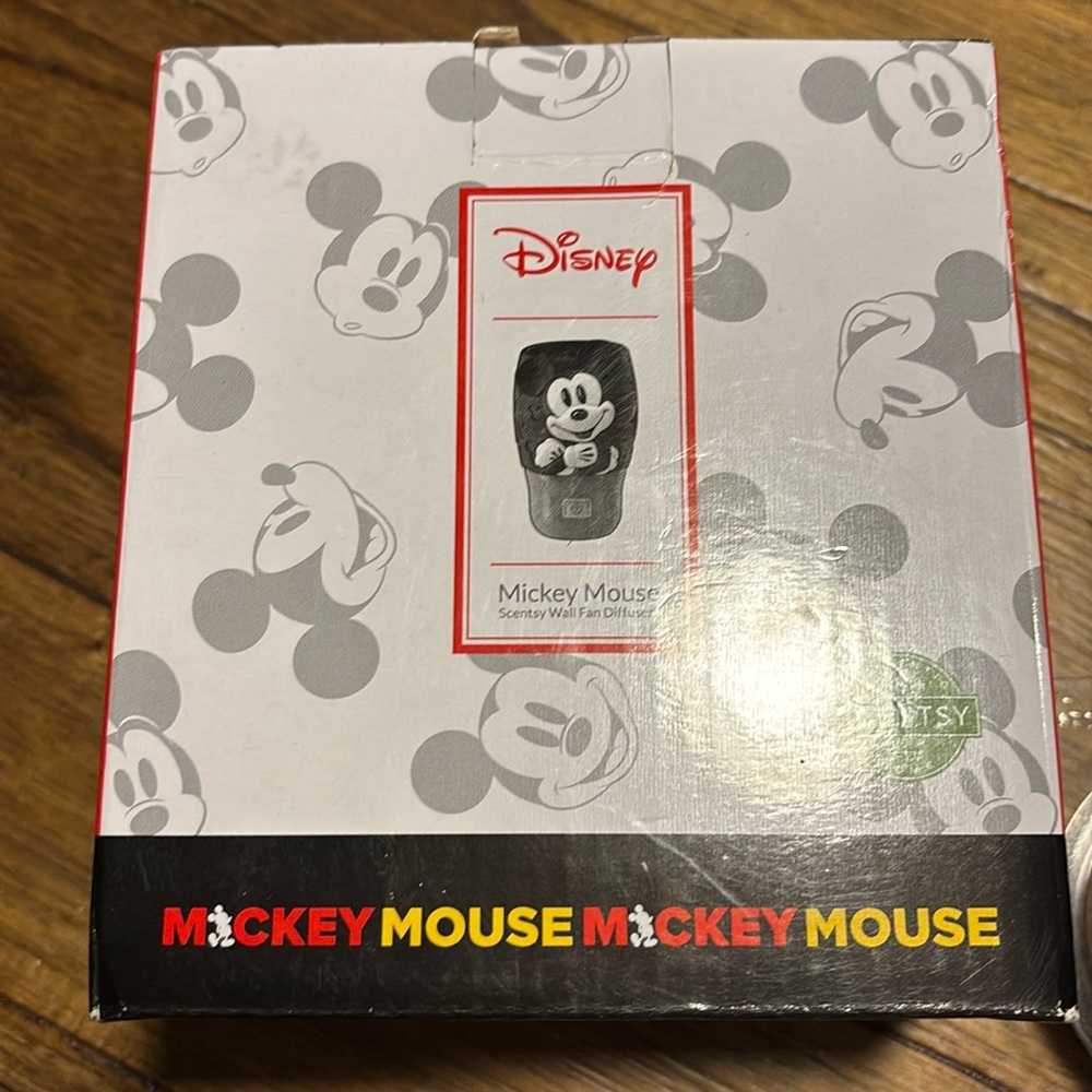Mickey Mouse Scentsy with Scentsy pod
